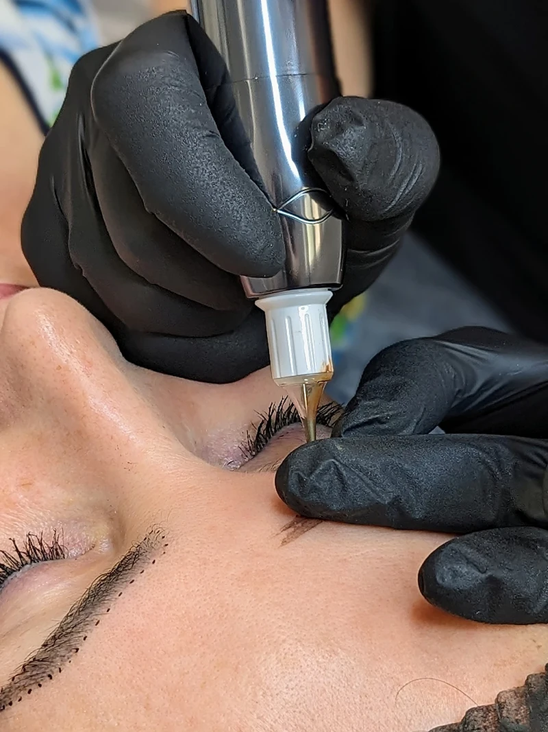 Перманентний макіяж (PMU)